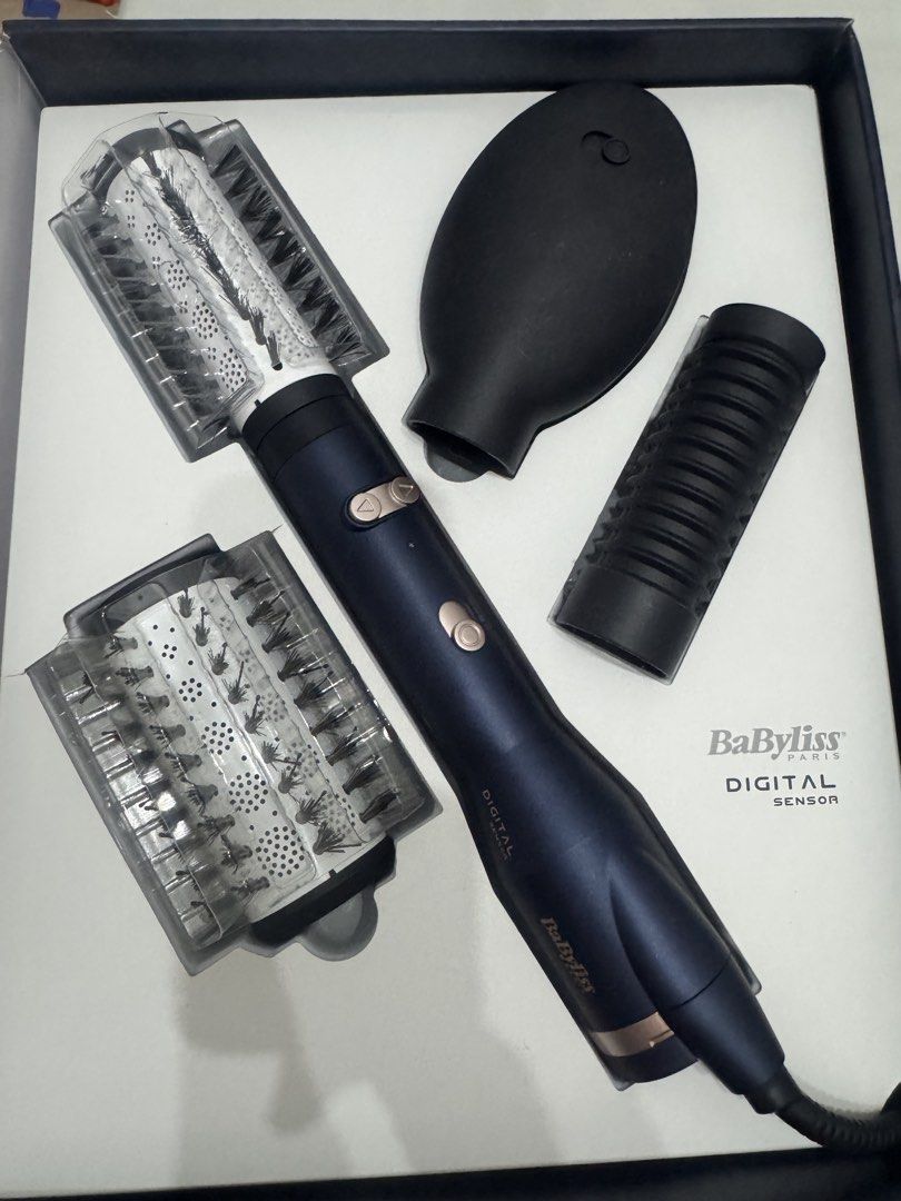 BaByliss Digital Sensor Air Brush [auth] (Category: Hair) located in Leyte. Submitted by BaglegyaniJuaquinn (Listing ID 1464223097, Image 1). Description: *Bought from Laz a few years ago in the official babyliss store. * Only used a few times *rfs - haven’t really got the time to use it since I started my natural hair journey * box is a little beaten up maybe 60% ok * the inserts are a bit dusty and quality is ofcourse used but not abused *BAWAL