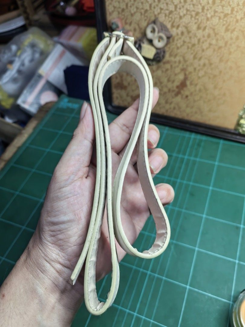 Bag Strap (Category: Other Accessories) located in Cebu City. Submitted by dudes_villanueva (Listing ID 1464235730, Image 1). Description: Bag Strap In good condition - see all pics for overall condition. Length: 37in.