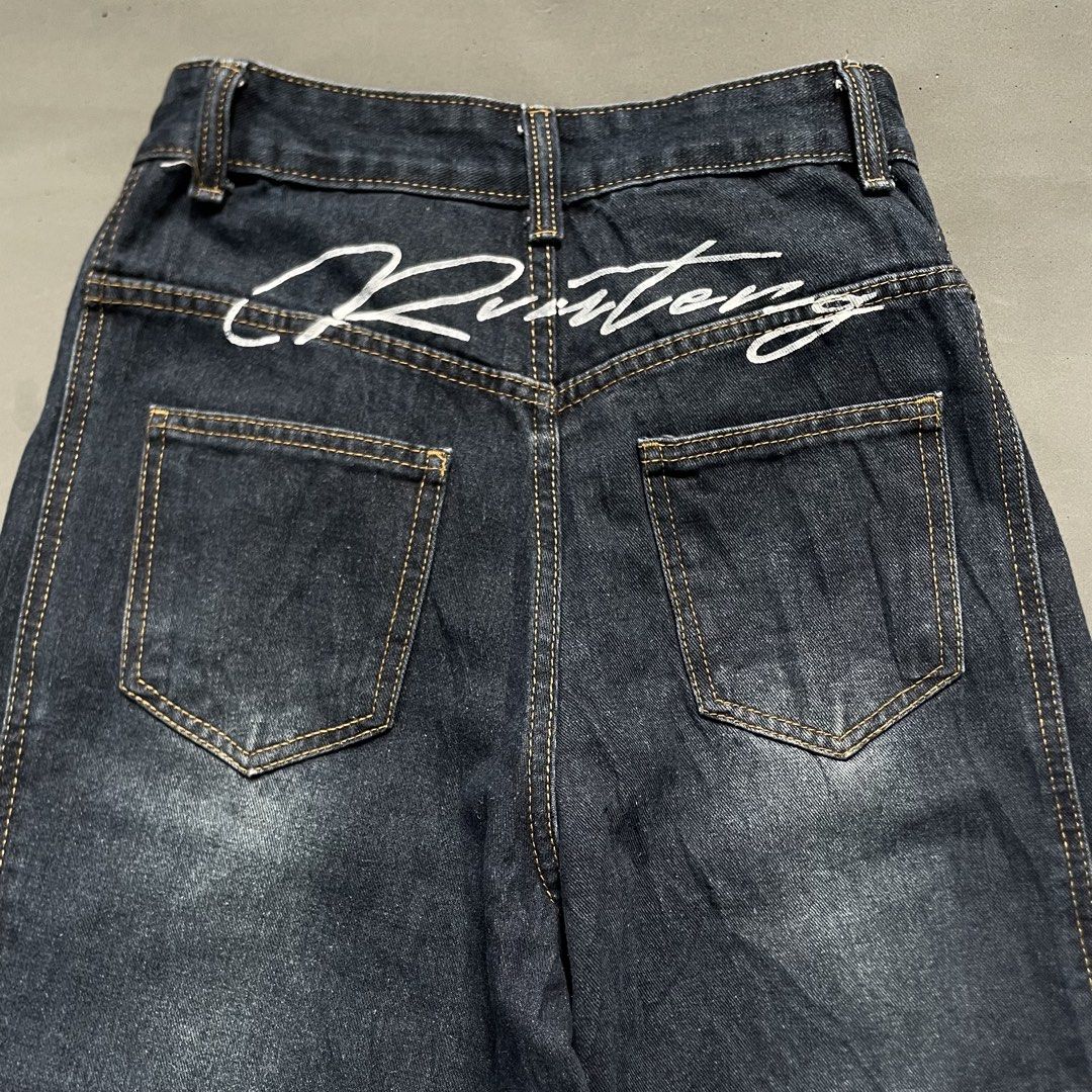 BAGGY PANTS (Category: Jeans) located in Liloan. Submitted by retro_ken_finds (Listing ID 1464155570, Image 2). Description: 🔻Details🔻 BAGGY PANTS (2) 📐𝐌𝐞𝐚𝐬𝐮𝐫𝐞𝐦𝐞𝐧𝐭 ( 𝒊𝒏 𝒊𝒏𝒄𝒉𝒆𝒔 ) ᴡᴀɪꜱᴛ: 28 | ʟᴇɴɢᴛʜ: 35 ᴛʜɪɢʜ: 12 | ʜᴇᴍ: 11 • ᴄᴏɴᴅɪᴛɪᴏɴ: 10/10 • ᴄᴏʟᴏʀ ʀᴀᴛᴇ: 10/10 _______________________________ 🅼🅸🅽🅴: 600 _______________________________ ⚠️ 𝑷𝒂𝒚𝒎𝒆𝒏𝒕 𝒇𝒊𝒓𝒔𝒕 /𝑵𝒐 𝑪𝑶𝑫 /+𝑺𝒉𝒊𝒑𝒑𝒊𝒏𝒈 ⚠️ 𝑵𝒐 𝒅𝒆𝒍𝒆𝒕𝒊𝒏𝒈 𝒄𝒐