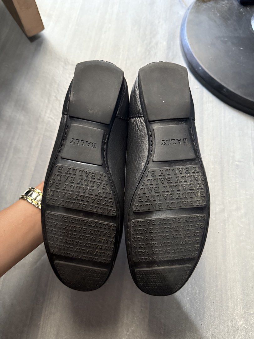 BALLY Black leather loafers (Category: Sneakers & Footwear) located in Cagayan de Oro. Submitted by twice.but.nice.blackmarket (Listing ID 1464173804, Image 3). Description: Excellent condition Made in Switzerland Size: EU 38 1/2 E / US 8M On tag!.