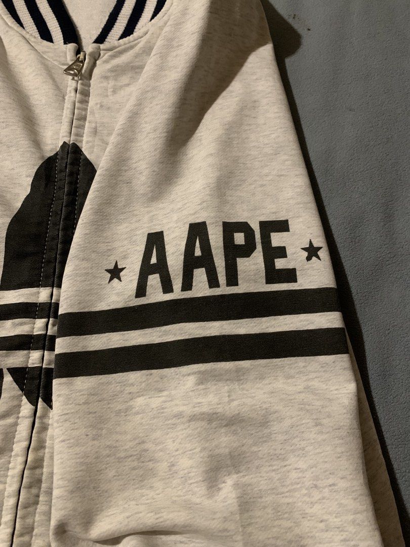 BAPE X ADIDAS BIG HEAD BAPE BACK HIT (Category: Hoodies) located in Cavite. Submitted by thrift_2find (Listing ID 1464341053, Image 3). Description: no issue.