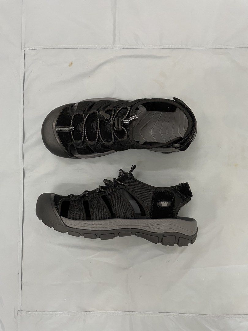 BATA SANDAL (Category: Flipflops and Slides) located in Bagan Serai. Submitted by nobitathrift (Listing ID 1464351339, Image 2). Description: BATA SANDAL Size - 7UK Condition - 9.5/10 ( preloved item ) Price - RM100 ( DFOD ).