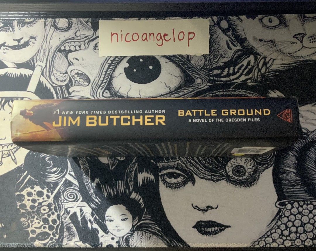 Battle Ground by Jim Butcher (Hard Bound) (Category: Storybooks) located in Tacloban City. Submitted by nicoangelop (Listing ID 1464218212, Image 3). Description: Decluttering.