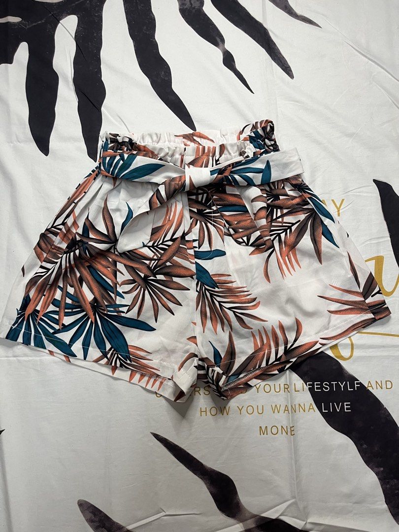 Beach Shorts (Category: Shorts) located in Angeles City. Submitted by cessie_jxne (Listing ID 1464252001, Image 1). Description: 100 pesos each.