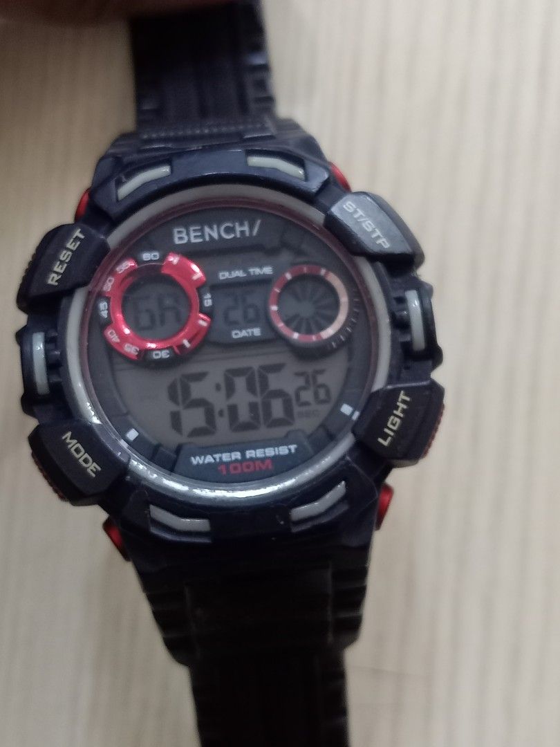 Bench digital (Category: Men's Watches) located in Las Pinas. Submitted by quick_deals_great_finds2 (Listing ID 1464202357, Image 1). Description: Original good working condition.