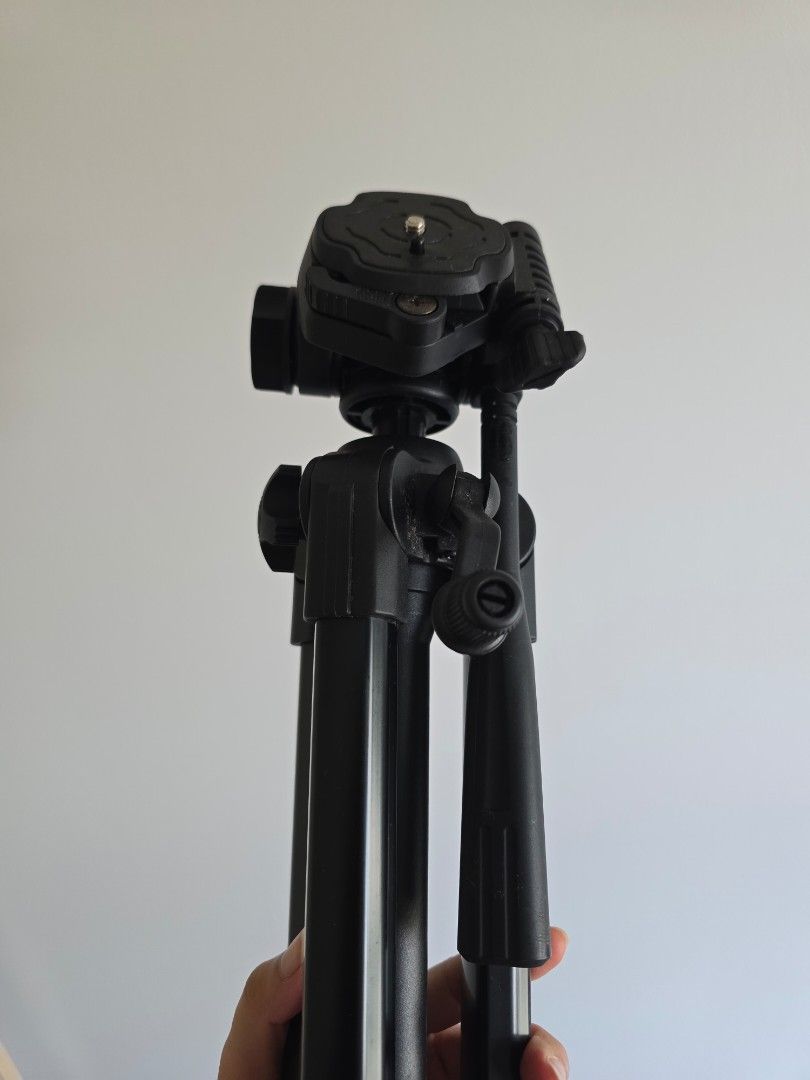 BENRO T800EX Tripod (Category: Tripods & Monopods) located in Paranaque City. Submitted by incognitopawikan (Listing ID 1464164732, Image 3). Description: - Ideal for Photography & Videography - Secure & Reliable Leg Extension Locks - Smooth Ball Head for Panning & Tilting - Includes Quick Release Plate - Compact Design for Easy Transport - Durable and Sturdy Construction.