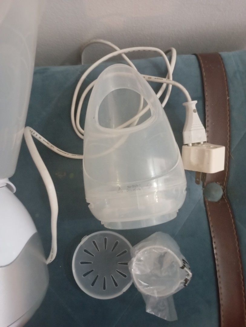 Beurer face sauna steamer (Category: Face Masks & Face Shields) located in Las Pinas. Submitted by the_recycle_shop (Listing ID 1464147007, Image 3). Description: Slightly used Good working condition.