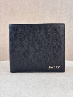 (Category: ) located in . Submitted by luxshare_preloved_ (Listing ID 1464245736, Image 1). Description: .