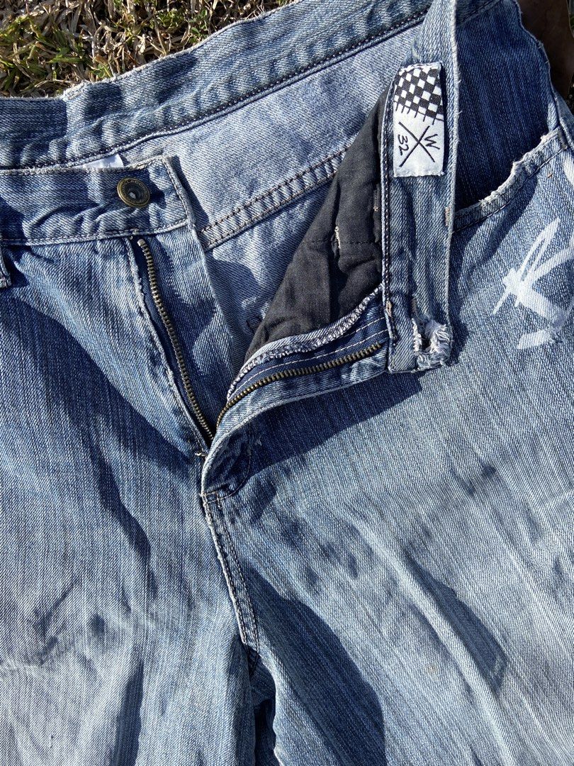 Billabong Denim Shorts Size 32 (Category: Shorts) located in Manila. Submitted by pinkwarded (Listing ID 1464272284, Image 3). Description: - Brand: Billabong - Color: Light Wash Denim - Size: 32 - Features: Distressed details, small hole on front left pocket, white paint marks on right leg - Closure: Zipper fly - Ideal for: Casual wear.
