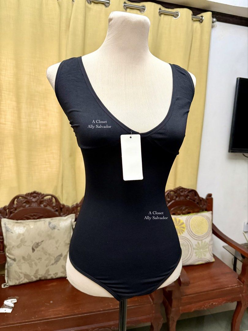 Black 2-Way Halter & Tank Bodysuit (Category: Sleeveless) located in Bulacan. Submitted by allysalvador11 (Listing ID 1464281790, Image 1). Description: COLOR MAY VARY DUE TO LIGHTNING Size L (Fits 29-32 stretchable) BRAND NEW DECLUTTERING If in doubt, don’t buy! ❌Pass sa maselan. Let’s not waste each other’s time Pls read before ordering. Actual pic posted All prices are fixed. No haggling Strictly PAYMENT FIRST & Shipping only We can also do LA