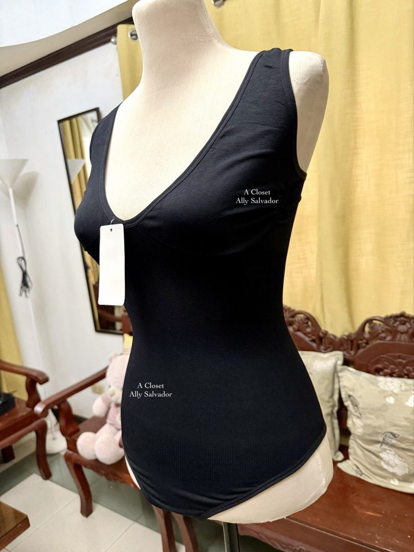 Black 2-Way Halter & Tank Bodysuit (Category: Sleeveless) located in Bulacan. Submitted by allysalvador11 (Listing ID 1464281790, Image 2). Description: COLOR MAY VARY DUE TO LIGHTNING Size L (Fits 29-32 stretchable) BRAND NEW DECLUTTERING If in doubt, don’t buy! ❌Pass sa maselan. Let’s not waste each other’s time Pls read before ordering. Actual pic posted All prices are fixed. No haggling Strictly PAYMENT FIRST & Shipping only We can also do LA