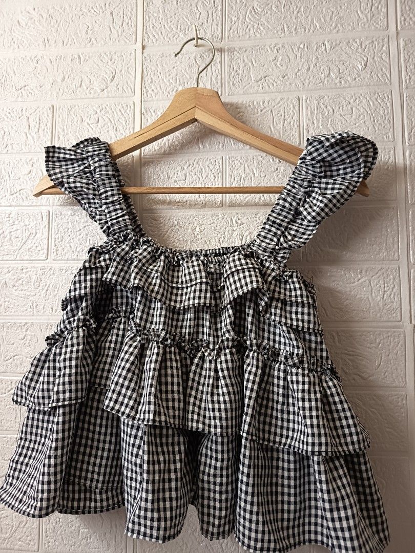 Black and White gingnam-patterned tiered Camisole Top (Category: Others Tops) located in Caloocan City. Submitted by tintedberry (Listing ID 1464225577, Image 1). Description: .