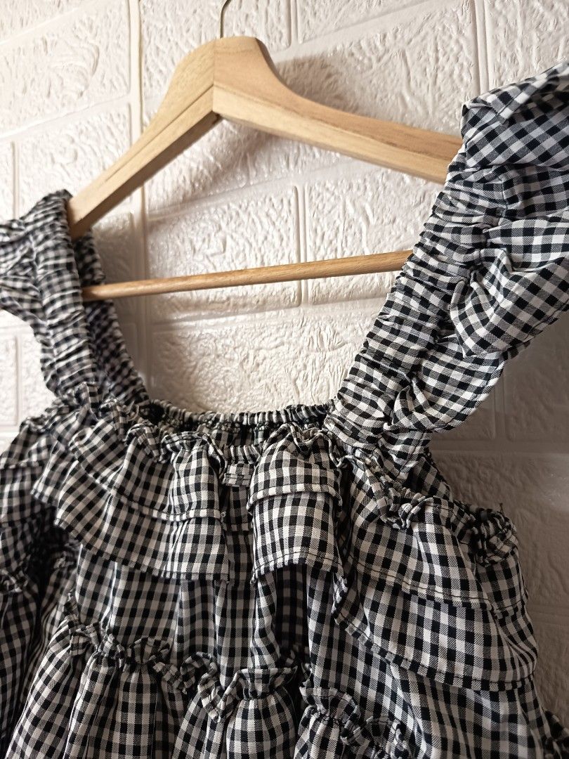 Black and White gingnam-patterned tiered Camisole Top (Category: Others Tops) located in Caloocan City. Submitted by tintedberry (Listing ID 1464225577, Image 2). Description: .