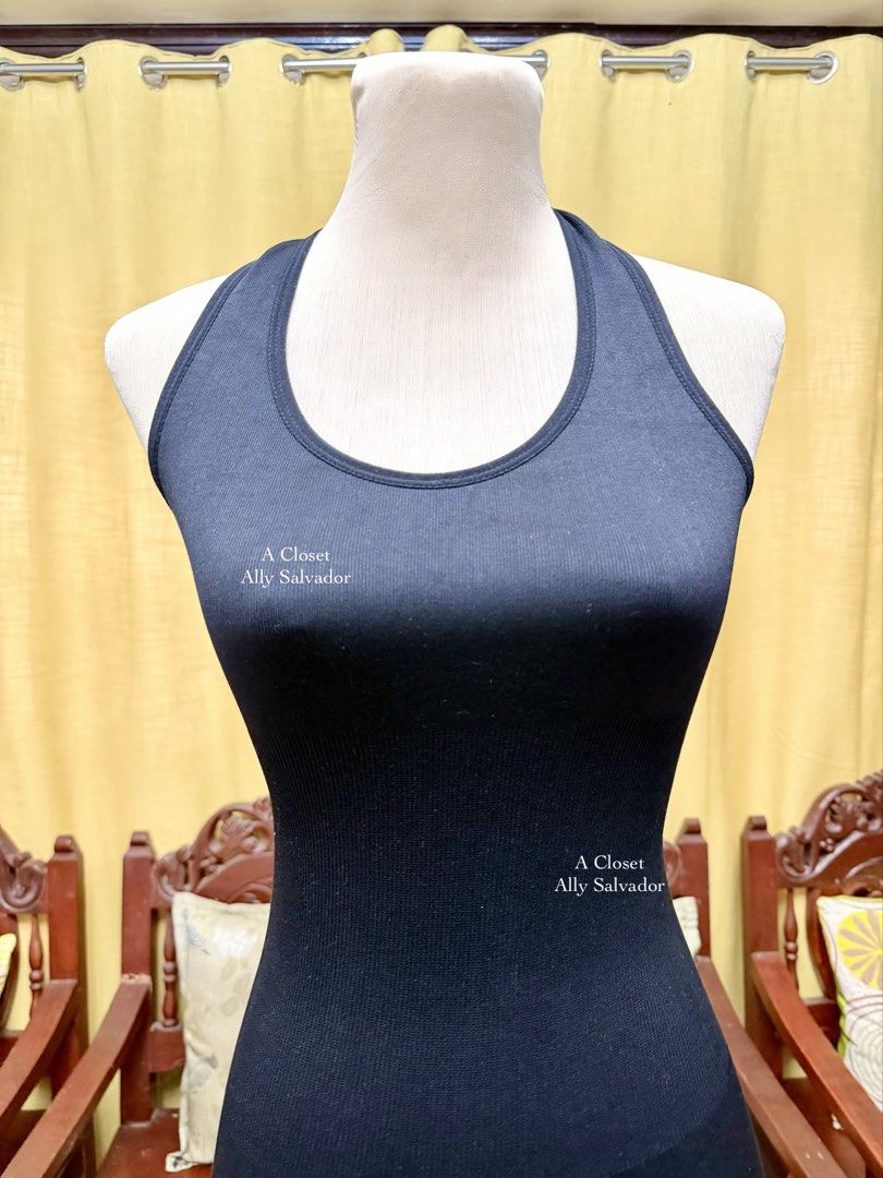 Black Backless Halter Neck Top (Category: Sleeveless) located in Bulacan. Submitted by allysalvador11 (Listing ID 1464279461, Image 2). Description: COLOR MAY VARY DUE TO LIGHTNING Size L (Fits 29-32 stretchable) Hours / saglit lang ginamit for shoot. LIKE NEW If in doubt, don’t buy! ❌Pass sa maselan. Let’s not waste each other’s time Pls read before ordering. Actual pic posted All prices are fixed. No haggling Strictly PAYMENT FIRST & Shipping o