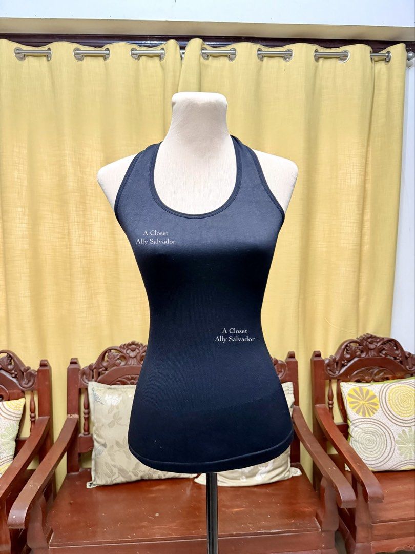 Black Backless Halter Neck Top (Category: Sleeveless) located in Bulacan. Submitted by allysalvador11 (Listing ID 1464279461, Image 1). Description: COLOR MAY VARY DUE TO LIGHTNING Size L (Fits 29-32 stretchable) Hours / saglit lang ginamit for shoot. LIKE NEW If in doubt, don’t buy! ❌Pass sa maselan. Let’s not waste each other’s time Pls read before ordering. Actual pic posted All prices are fixed. No haggling Strictly PAYMENT FIRST & Shipping o