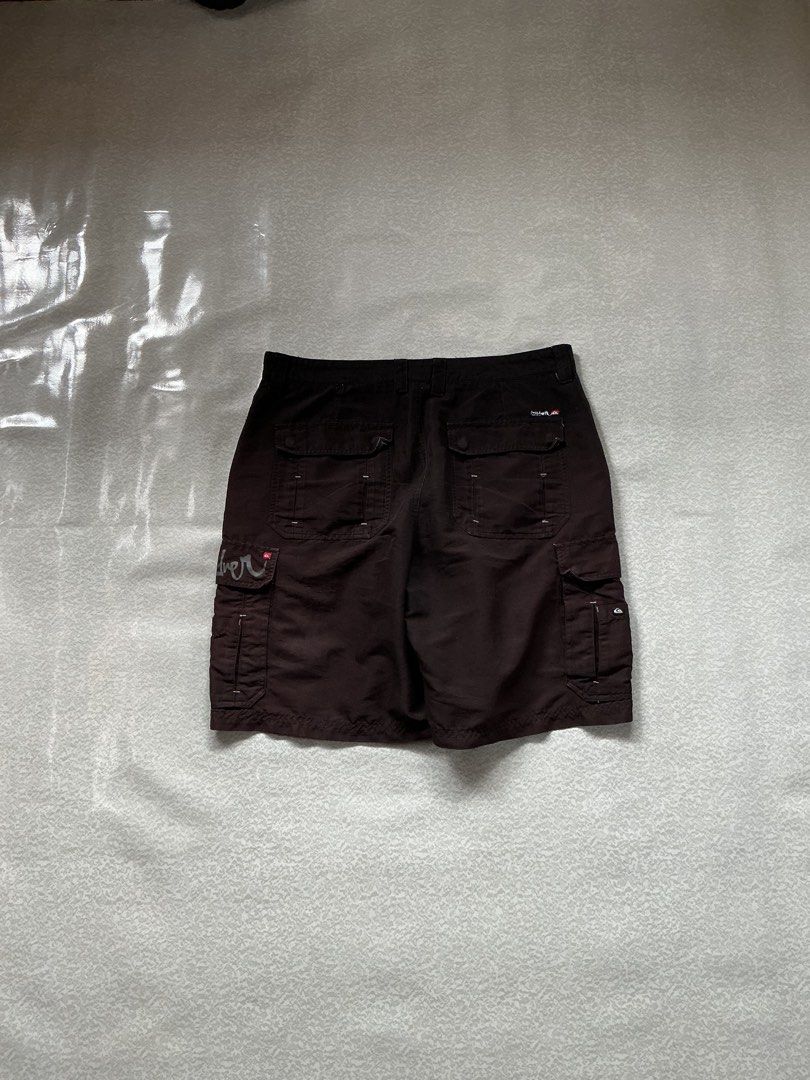 Black Quicksilver Cargo Short (Category: Shorts) located in Binan City. Submitted by findnavi (Listing ID 1460391679, Image 2). Description: 36 38x22, 13 Good Condition.