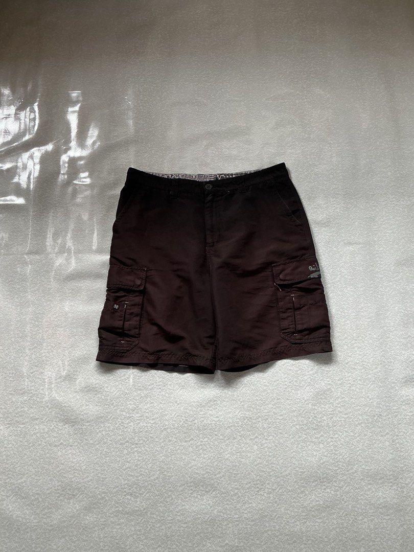 Black Quicksilver Cargo Short (Category: Shorts) located in Binan City. Submitted by findnavi (Listing ID 1460391679, Image 1). Description: 36 38x22, 13 Good Condition.