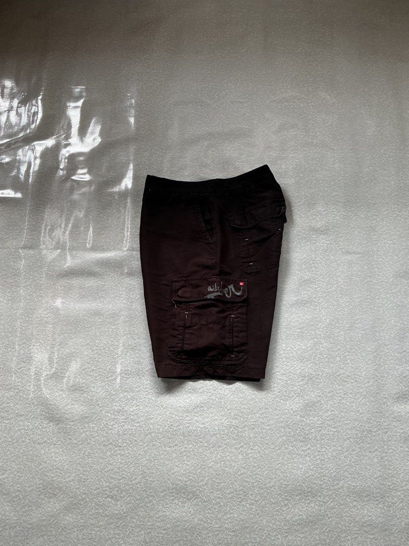 Black Quicksilver Cargo Short (Category: Shorts) located in Binan City. Submitted by findnavi (Listing ID 1460391679, Image 3). Description: 36 38x22, 13 Good Condition.