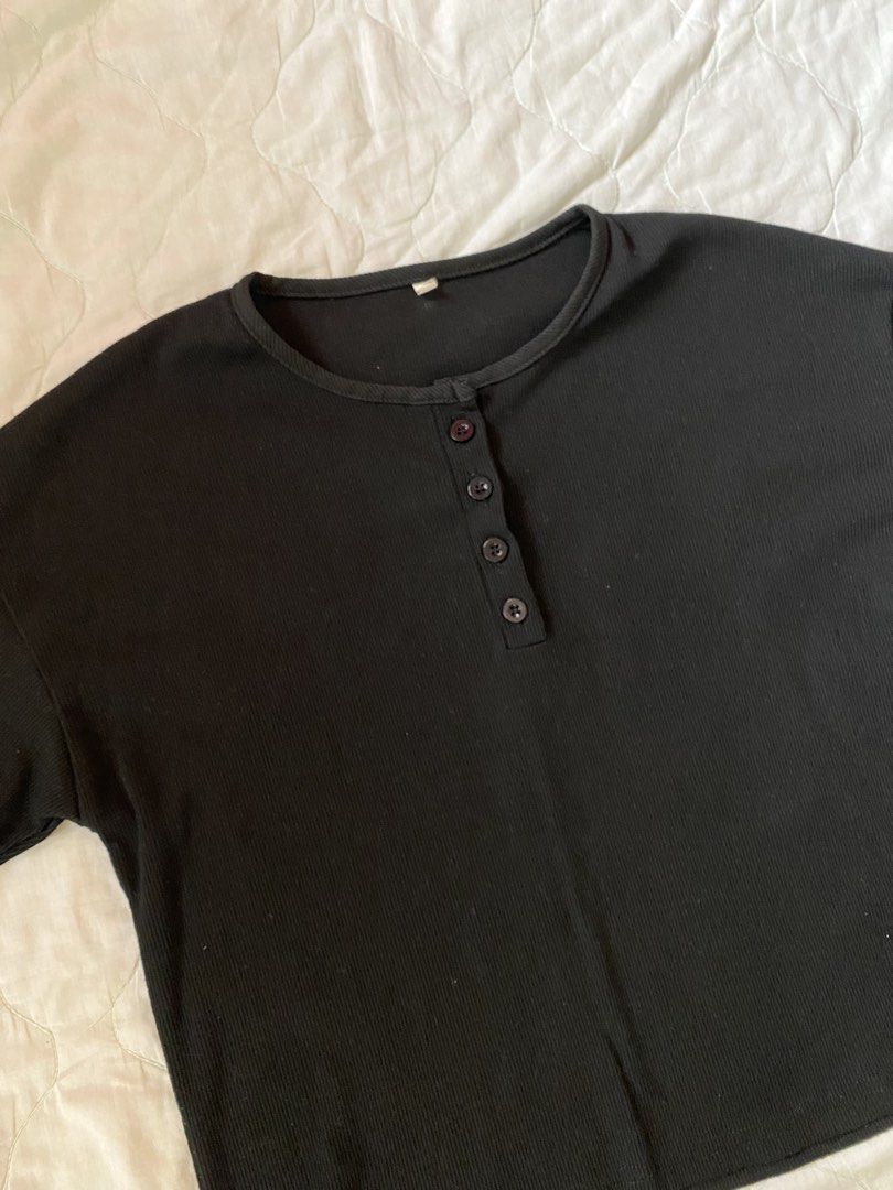 Black Ribbed Henley Long Sleeve (Category: Longsleeves) located in Quezon City. Submitted by viacb (Listing ID 1464170077, Image 2). Description: mop: gcash mod: jnt *location: quezon city.