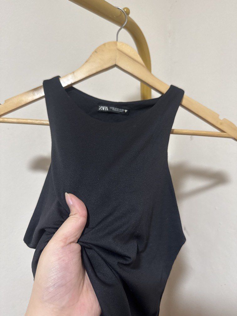 Black Sleeveless Bodysuit (Category: Others Tops) located in Mexico. Submitted by studioleraph (Listing ID 1464269197, Image 2). Description: 🛍️ Perfect for your personal wardrobe 🫶 👗 The actual item being sold is the original garment shown in the product photos. Small differences in fit, drape, color, texture, or details may occur. 💌 Condition: • Preloved; Please wash the items before wearing. • Please manage expectations as these are vintag