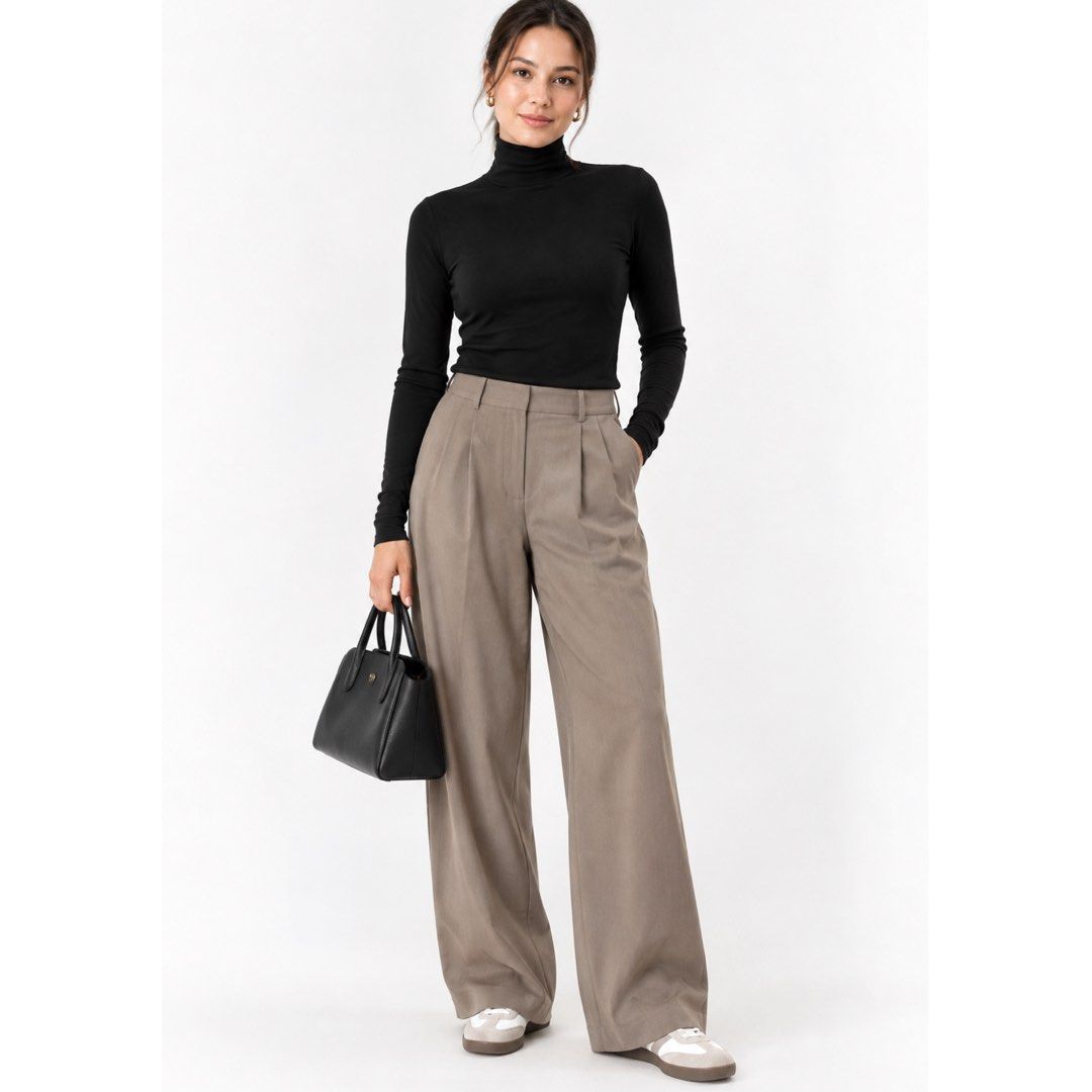 Black Stretch Turtleneck Long Sleeve Top | Japanese Minimalist Basic MEDIUM (Category: Longsleeves) located in San Jose del Monte. Submitted by vanessabarredo (Listing ID 1464337664, Image 2). Description: Condition: Like New Classic black turtleneck with a sleek, fitted silhouette. Soft and very stretchable fabric with 10% polyurethane, making it comfortable for layering and easy to style. A versatile Japanese wardrobe basic—perfect under coats,