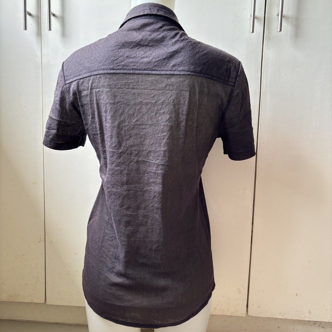 black top (Category: Blouses) located in Manila. Submitted by lavieelle (Listing ID 1464285646, Image 3). Description: - like new top & no flaws - complete buttons - best fit small to medium sizes - rfs: decluttering .