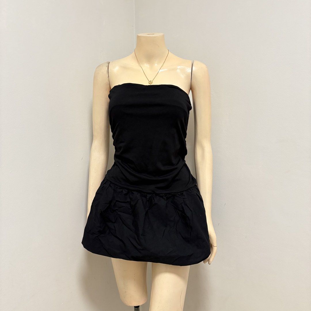 Black Tube Bubble Dress (Category: Dresses) located in Imus. Submitted by reloved.nd (Listing ID 1464243794, Image 1). Description: m-l.
