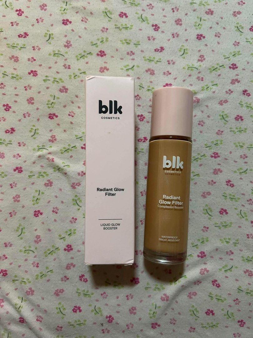 blk cosmetics Radiant Glow Filter Liquid Glow Booster (Category: Makeup) located in Manila. Submitted by itsyohg_szaestarrr (Listing ID 1464333357, Image 1). Description: - Achieve a radiant glow instantly with blk cosmetics Radiant Glow Filter. - Liquid glow booster for a bright, flawless base. - Multi-purpose and long-wearing. - Waterproof and sweat-resistant. - Effortlessly creates a dewy finish..