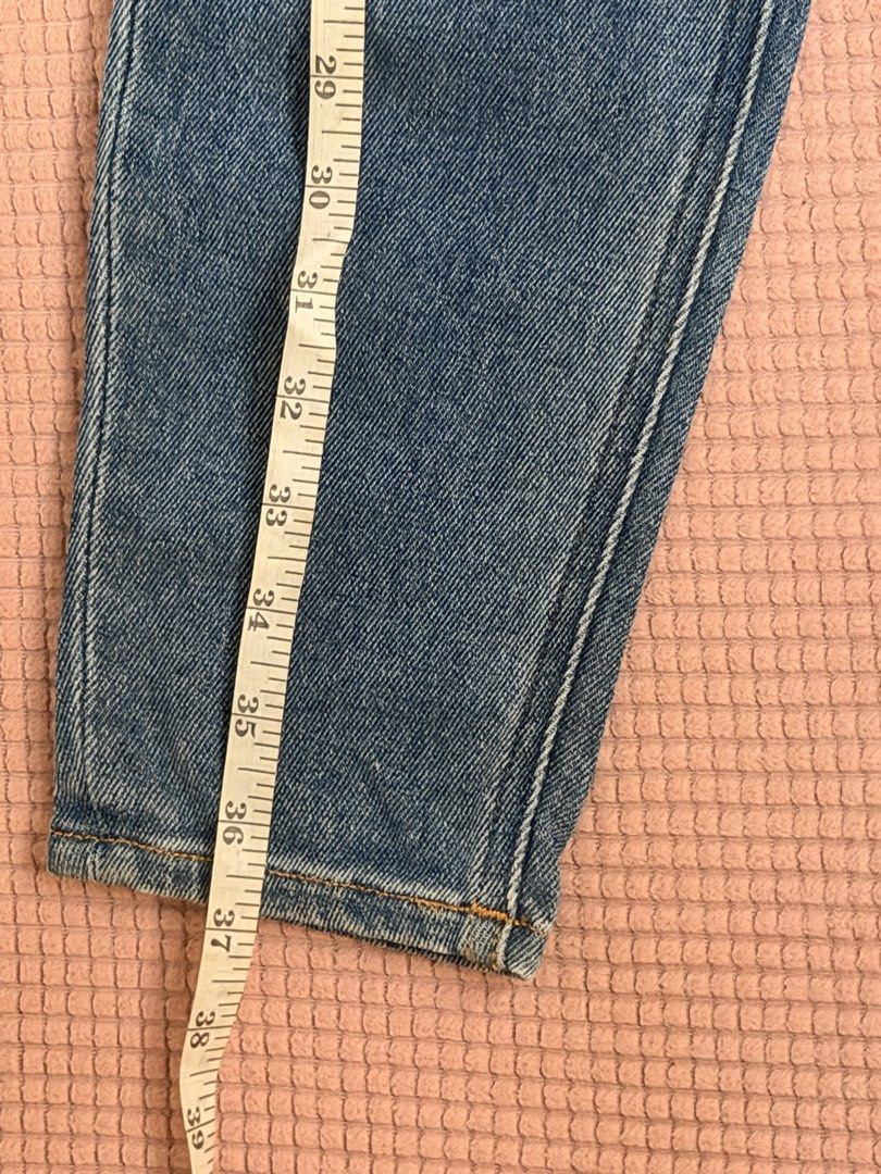 Blue denim pants (Category: Jeans) located in Daraga. Submitted by littlemissdeclutter.wtme (Listing ID 1464197185, Image 3). Description: - used twice only - skinny jeans (ganda ng fit neto) - measurements r on the picture - can fit to xs-s .