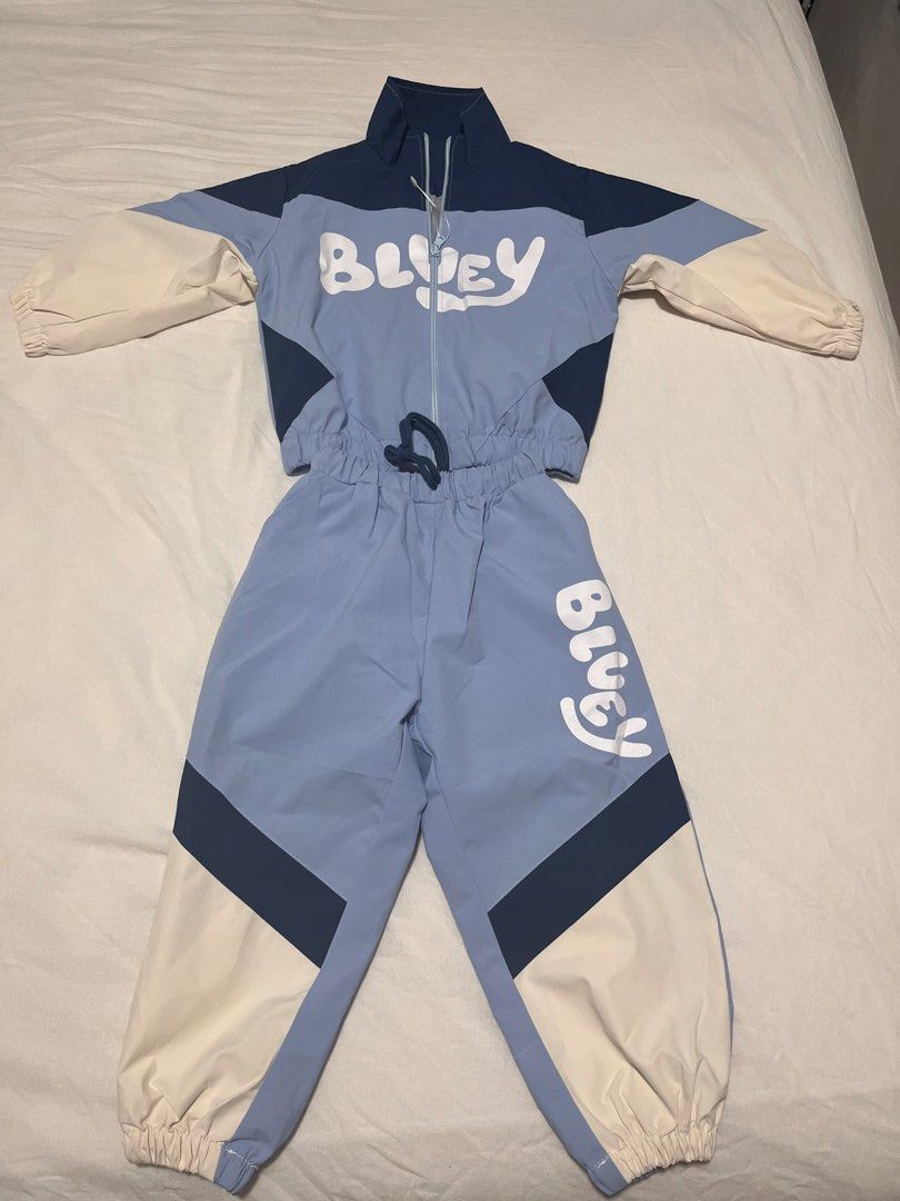 Blue tracksuit water repellent (Category: Babies & Kids Fashion) located in Cavite. Submitted by paula3 (Listing ID 1464258303, Image 1). Description: Size 120.