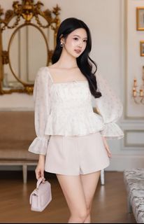 (Category: ) located in . Submitted by beau-tifulcloset (Listing ID 1464166182, Image 1). Description: .