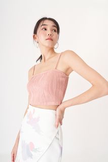 (Category: ) located in . Submitted by wardrobemirror (Listing ID 1464233403, Image 1). Description: .