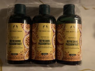 （分類：）位於 。 由 secondbeauty0215 提交（商品編號 1464303728，圖片 1）。簡介： 。