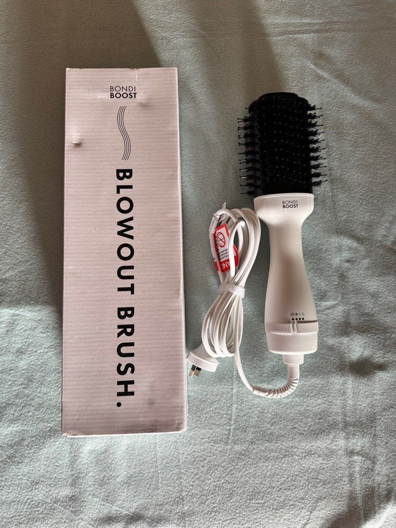Bondi Blowout Brush (Category: Hair Accessories) located in Muntinlupa City. Submitted by saveearth.buy2ndhand (Listing ID 1464165707, Image 1). Description: Please make reading a habit. Not included in sale. Original price: Php3450 Selling price: Php1500 Brand: Bondi Blush For: Women Condition: 9/10 Flaws: NONE ONLY AVAILABLE HERE ON CAROUSELL. NO COD. NO RESERVATIONS. All pictures posted. Flaws stated. Rechecked before ship-out. Modes of paymen