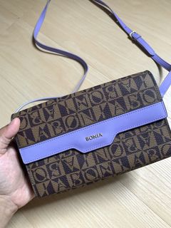 (Category: ) located in . Submitted by missss.preloved (Listing ID 1464300352, Image 1). Description: .