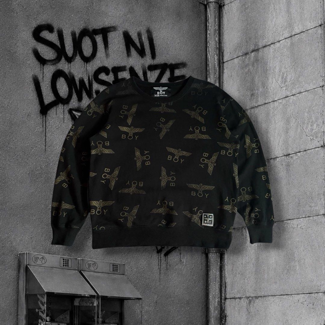 BOY LONDON AOP (Category: Coats, Jackets and Outerwear) located in Cavite. Submitted by suotnilowsenze (Listing ID 1464256202, Image 1). Description: BOY LONDON AOP Width: 21.5 Length: 24 (MEDIUM) Color rate: 9.5/10 Issue: No issue Excellent Condition ₱399 + 125 SHIPPING FEE.