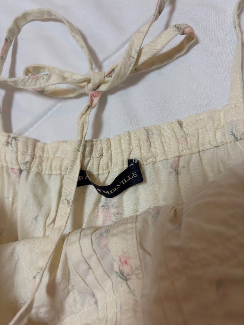 Brandy Melville Maeve Top (Category: Others Tops) located in Quezon City. Submitted by morespace555 (Listing ID 1464264478, Image 3). Description: Good as new!.