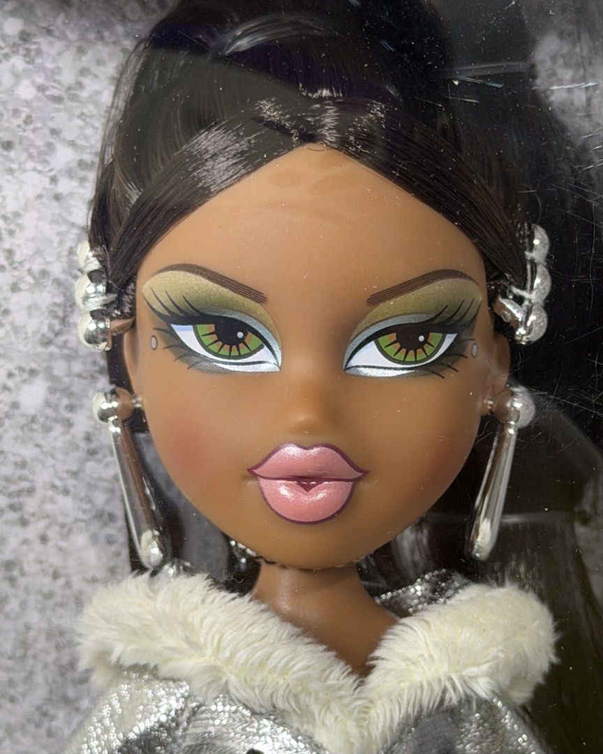 BRATZ CHARMZ DOLL - SASHA (Category: Kids Toys) located in Quezon City. Submitted by dollbiz (Listing ID 1464298619, Image 2). Description: ON HAND DAMAGE BOX.