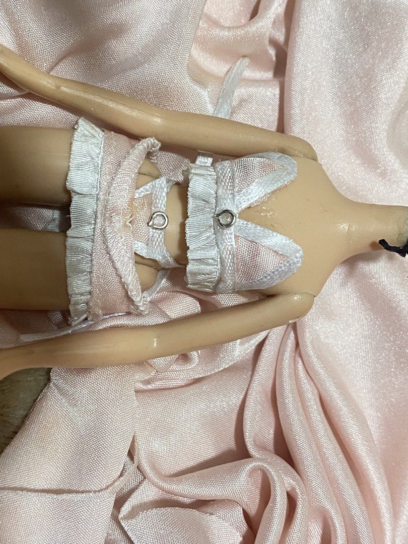 bratz clothes CUSTOM SWIN SWEAR (Category: Kids Toys) located in Digos. Submitted by wiodio (Listing ID 1464142923, Image 3). Description: Prices will be set on the inspo 450 each.
