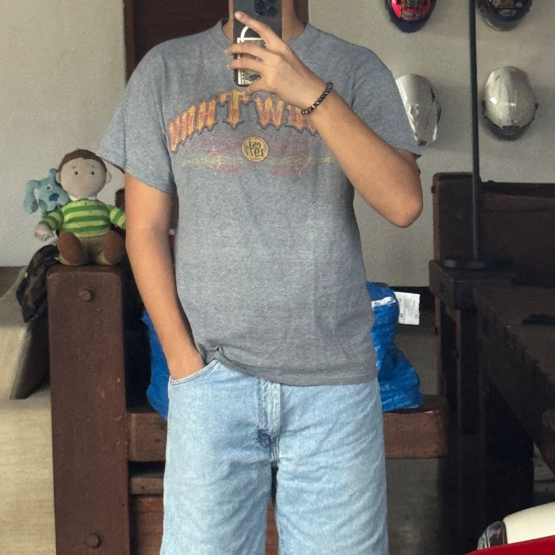 BREW THRU (Category: Tshirts & Polo Shirts ) located in Quezon City. Submitted by theq.thriftshop (Listing ID 1464145572, Image 2). Description: PLEASE READ FIRST! MINE ₱349 + sf (FIXED) Size M (L 26”, W 19.5”) Color may vary due to lighting Model’s height: 5’9 💸 G-Cash payment 📦 J&T Nationwide shipping.