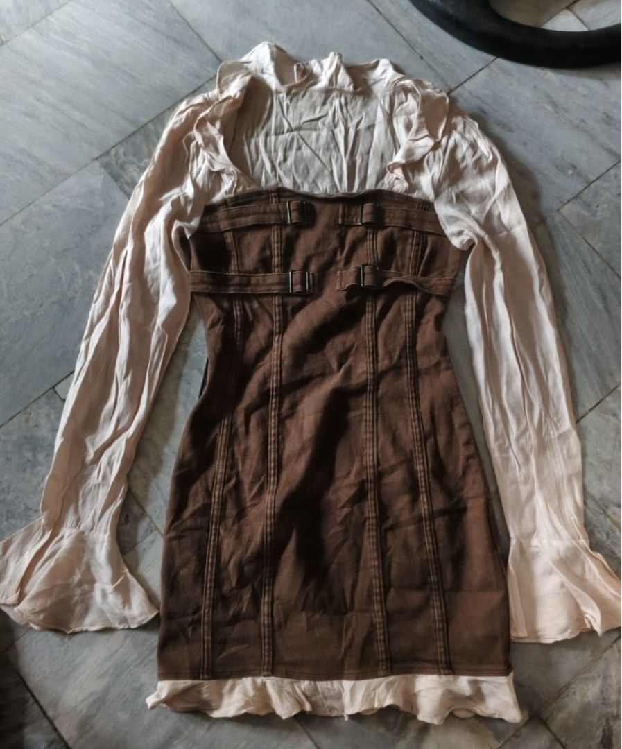Brown Longsleeve Dress (Category: Dresses) located in Bacoor. Submitted by s4dee (Listing ID 1464324570, Image 1). Description: size: xs - small - with side zipper .