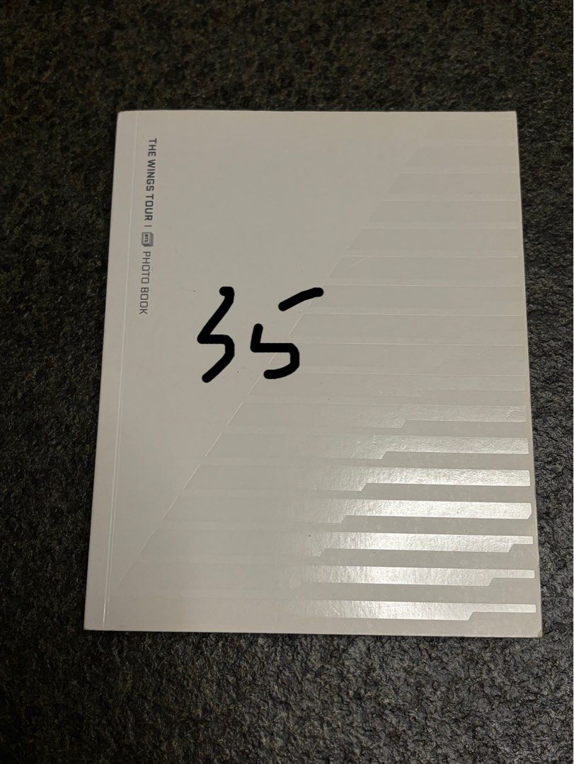 BTS專輯 （分類：韓流周邊）位於 Hong Kong。 由 bts_selling0613 提交（商品編號 1464304749，圖片 5）。簡介： 100-10 200-25 300-40 有小卡已標明 其餘淨專 滿200包郵 。