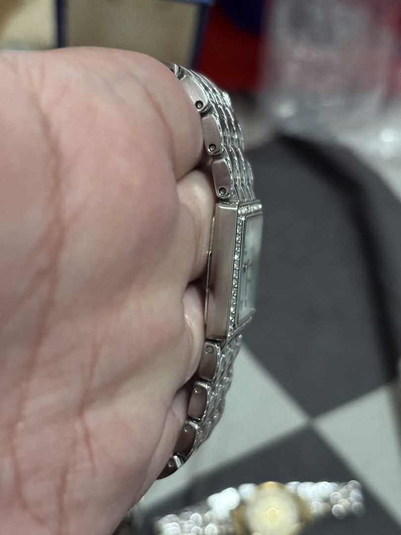 Bulova MOP Dial (Category: Women's Watches) located in Manila. Submitted by timelesswatchbyclaaa2.0 (Listing ID 1464196231, Image 2). Description: 20x24mm Sign of use Up to 6.5 inch wrist size MOP Dial As is.