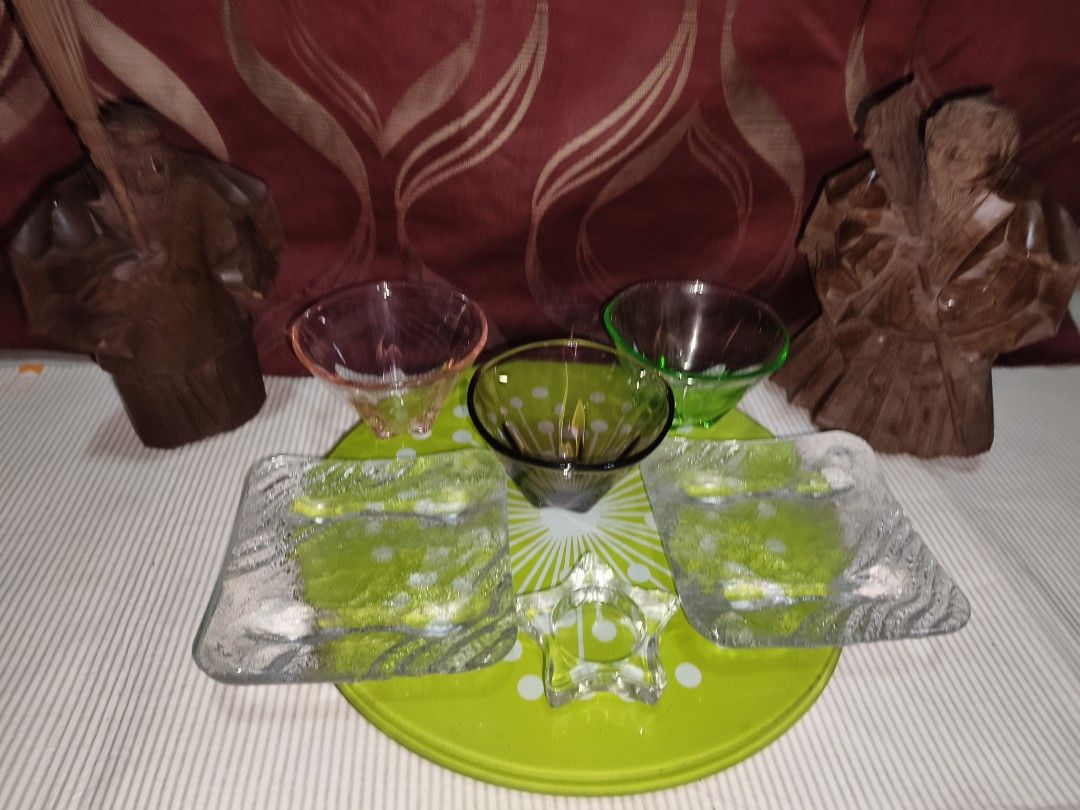 BUNDLE SET (Category: Other Kitchenware & Tableware) located in Manila. Submitted by reascheyss51406 (Listing ID 1464242092, Image 1). Description: .