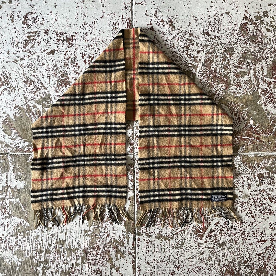 BURBERRY SCARF (Category: Scarves) located in Iloilo. Submitted by plugsta (Listing ID 1464203207, Image 1). Description: BURBERRY .