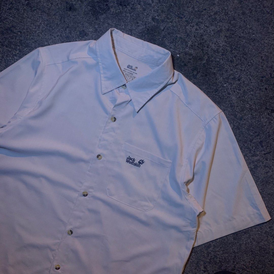 Button Polo Jack Wolf Skin (Category: Tshirts & Polo Shirts ) located in Manila. Submitted by steeezyyy (Listing ID 1464335804, Image 2). Description: excellent condition no issue 10/10 color rate pm lang po meet up sa malapit W 23.4 x L 32 Location : Mandaluyong City.