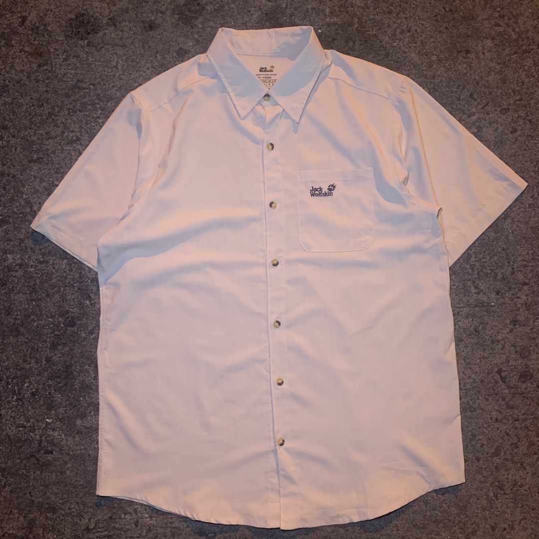 Button Polo Jack Wolf Skin (Category: Tshirts & Polo Shirts ) located in Manila. Submitted by steeezyyy (Listing ID 1464335804, Image 1). Description: excellent condition no issue 10/10 color rate pm lang po meet up sa malapit W 23.4 x L 32 Location : Mandaluyong City.