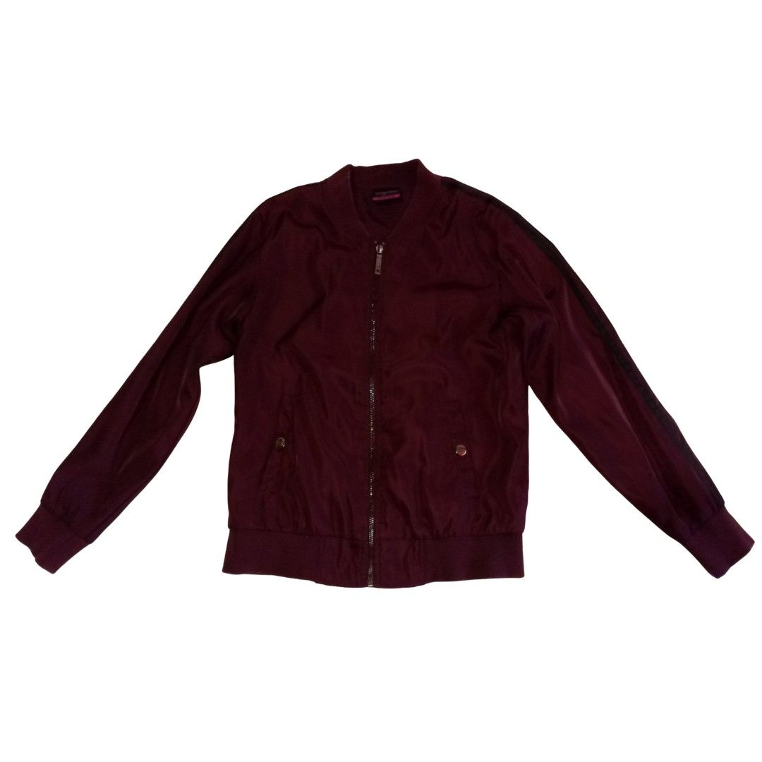 Buy Jeans Burgundy Bomber Jacket Medium (Category: Coats, Jackets and Outerwear) located in Baguio. Submitted by tequilamojito (Listing ID 1464265326, Image 1). Description: - Burgundy bomber jacket - Brand: Buy Jeans - Size: Medium - Features: Zip-up front, two side pockets - Details: Ribbed collar, cuffs, and hem - Interior: Shiny lining - Style: Great for casual wear.