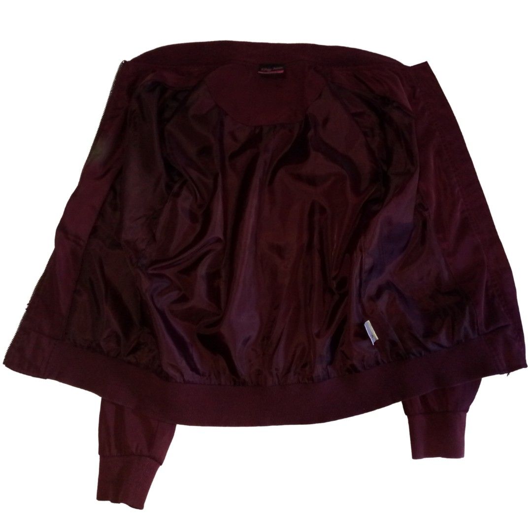 Buy Jeans Burgundy Bomber Jacket Medium (Category: Coats, Jackets and Outerwear) located in Baguio. Submitted by tequilamojito (Listing ID 1464265326, Image 2). Description: - Burgundy bomber jacket - Brand: Buy Jeans - Size: Medium - Features: Zip-up front, two side pockets - Details: Ribbed collar, cuffs, and hem - Interior: Shiny lining - Style: Great for casual wear.