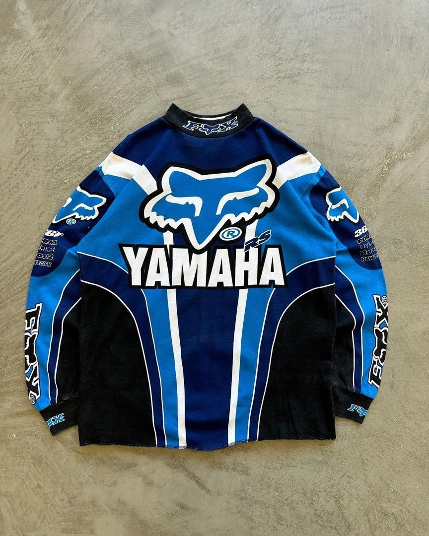 BUYING / BUMIBILI (Category: Coats, Jackets and Outerwear) located in Caloocan City. Submitted by jesusisking_28 (Listing ID 1464284315, Image 2). Description: Buying for rare/old-school pieces like this. Size: large to xl only. If you have one hidden in your collection, DM me privately. 🤫 (Serious buyer — ready to buy! 💸) _______________________________________ Naghahanap ako ng rare o old-school na piraso na ganito. Kung may nakatago kang gan
